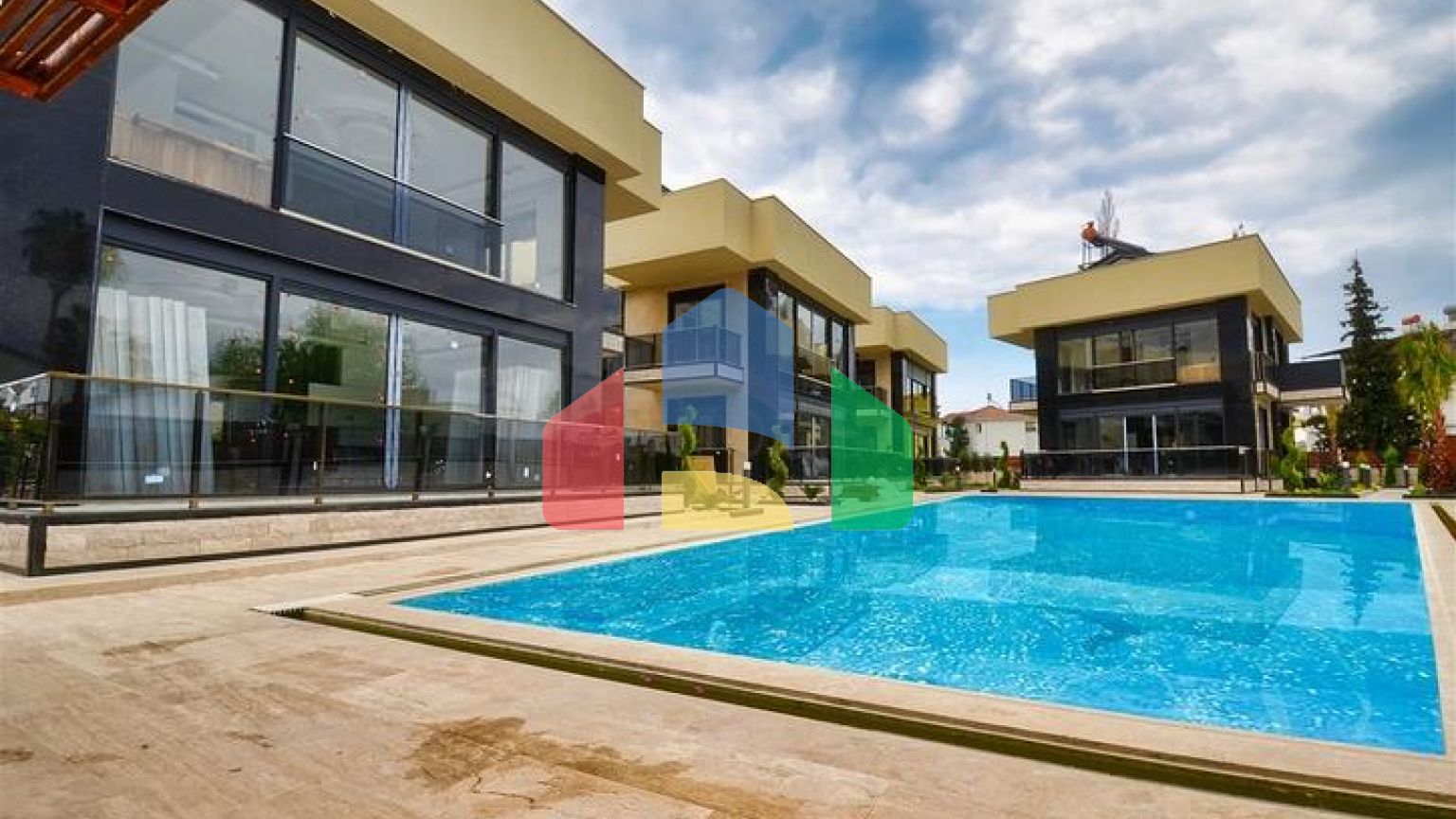 Вілли планування 4 + 1 в районі Кемер - Анталія