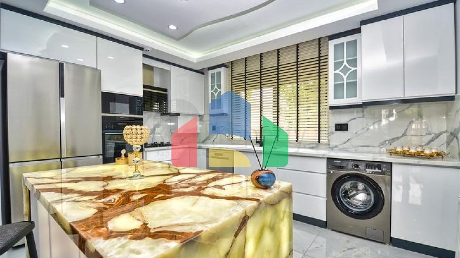 Вілли планування 4 + 1 в районі Кемер - Анталія