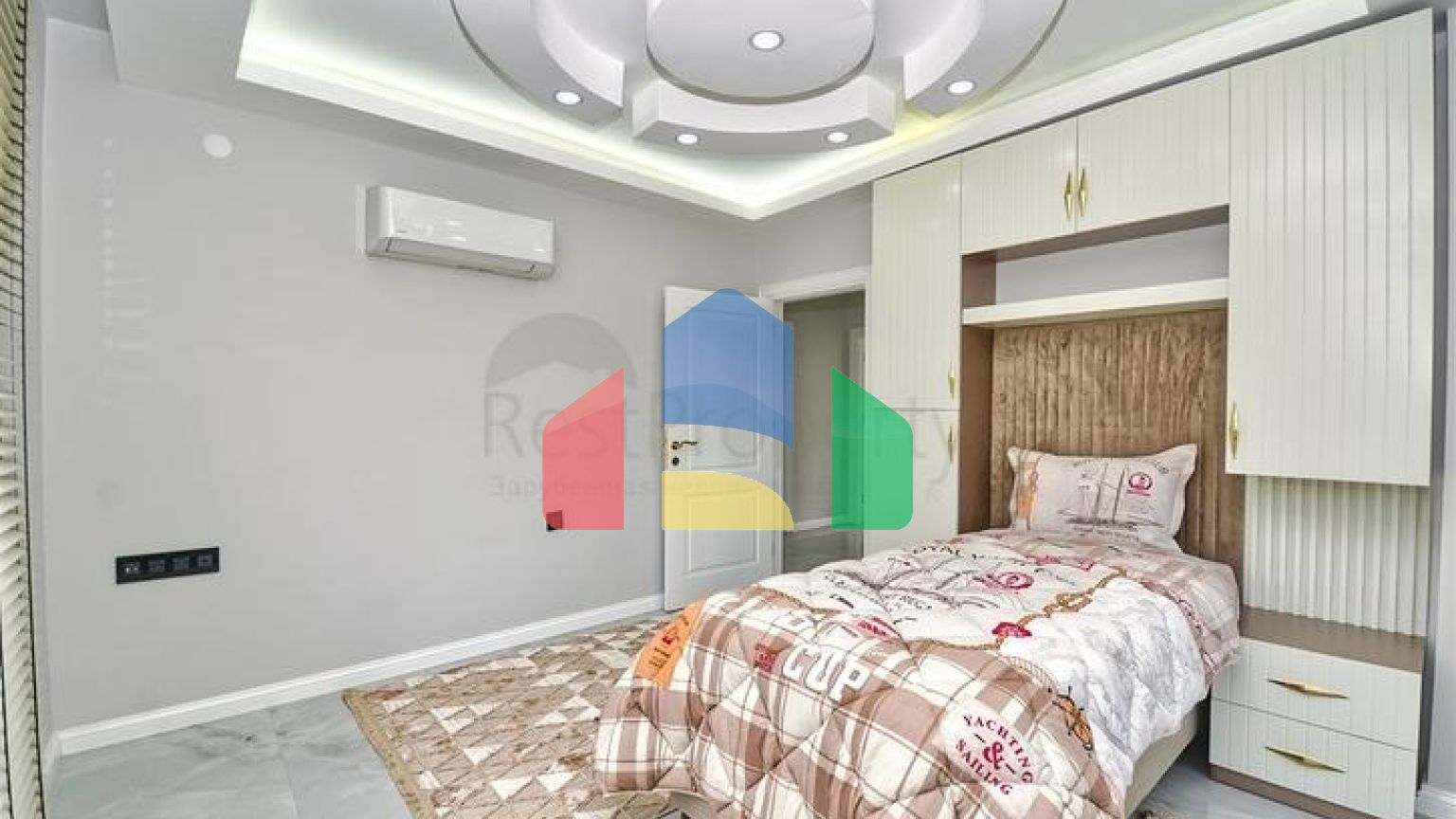 Вілли планування 4 + 1 в районі Кемер - Анталія