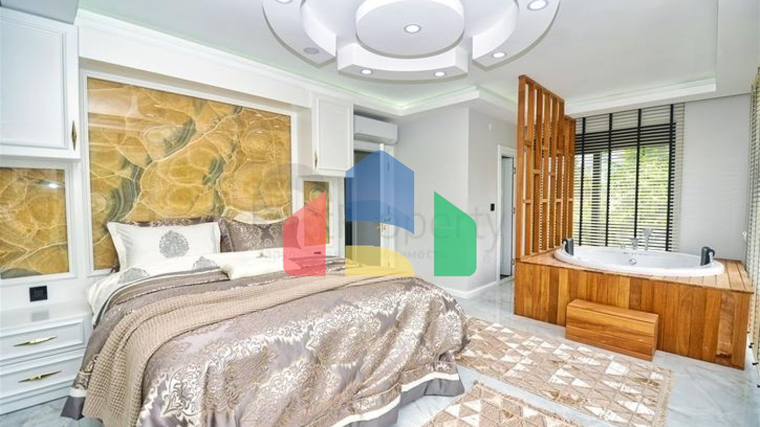 Вілли планування 4 + 1 в районі Кемер - Анталія