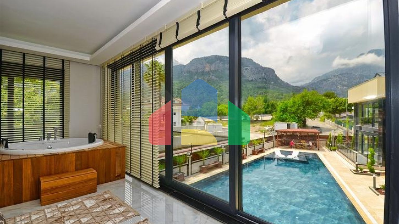 Вілли планування 4 + 1 в районі Кемер - Анталія