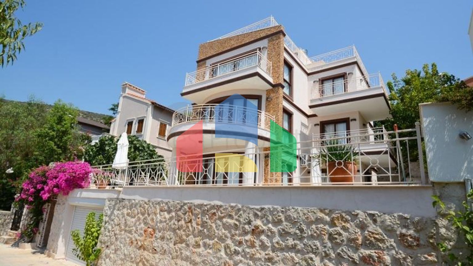 Прекрасная вилла с видом на море в районе Каламар, Калкан