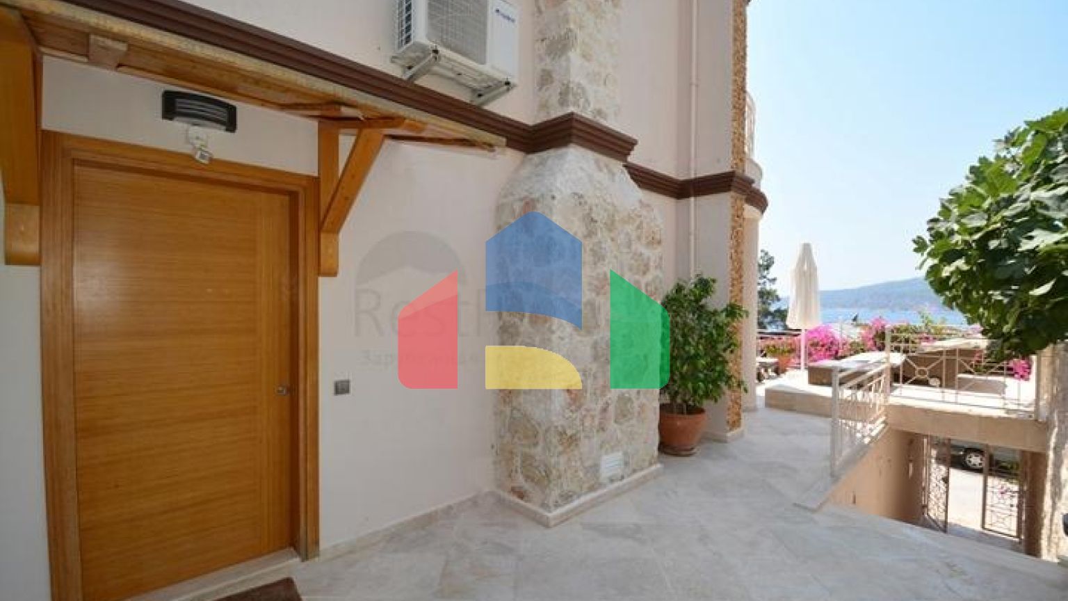 Прекрасная вилла с видом на море в районе Каламар, Калкан