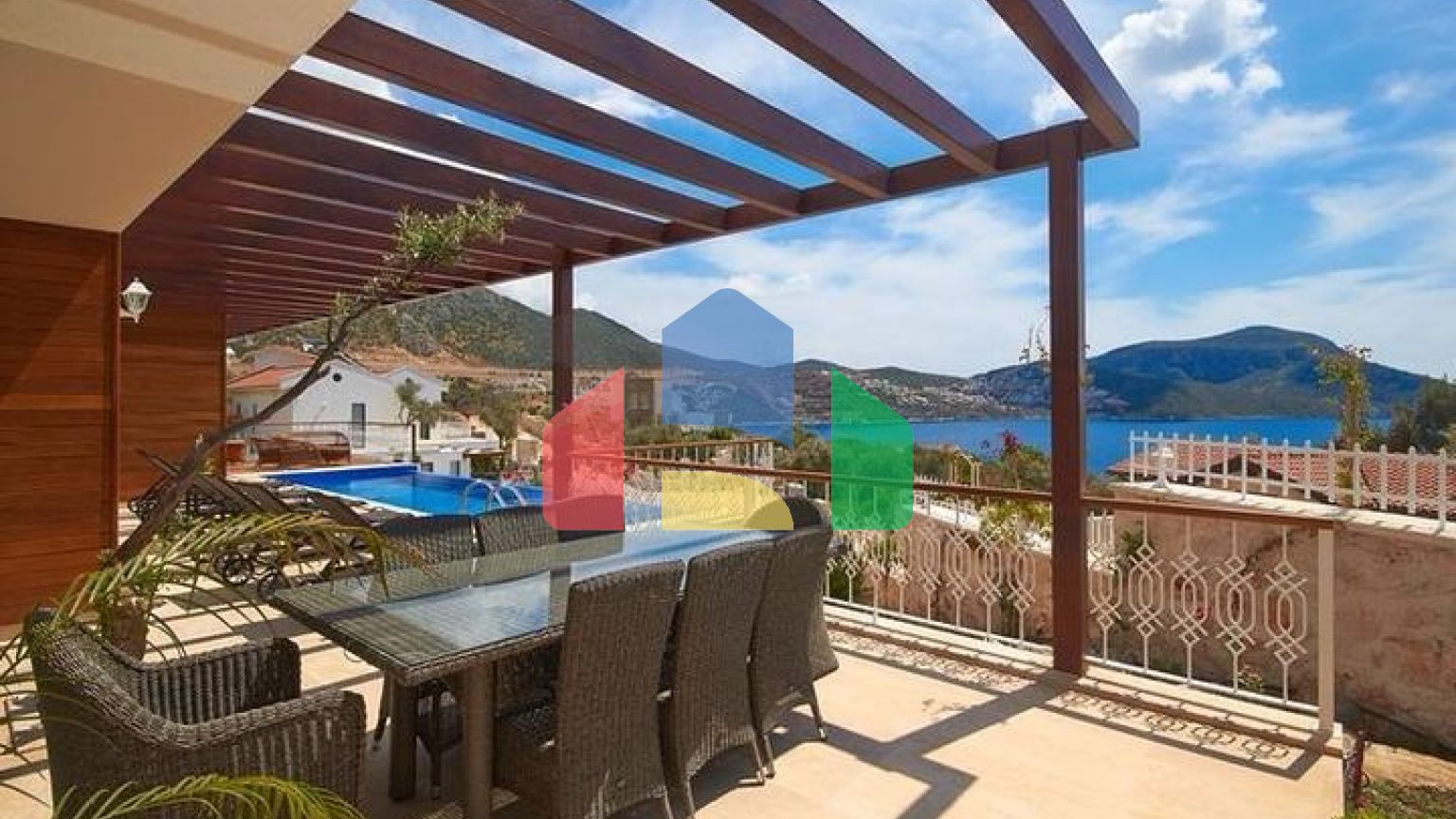 Вилла 4+1 с видом на море в Калкане