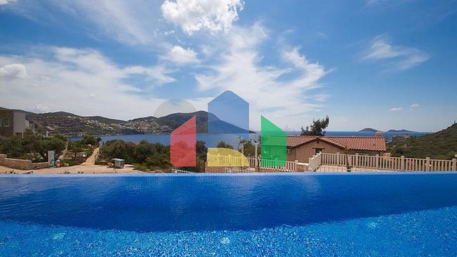 Вилла 4+1 с видом на море в Калкане