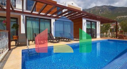 Вилла 4+1 с видом на море в Калкане