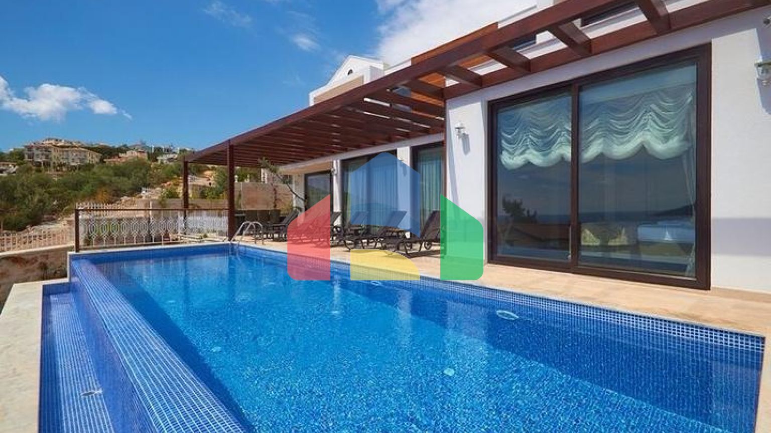 Вилла 4+1 с видом на море в Калкане