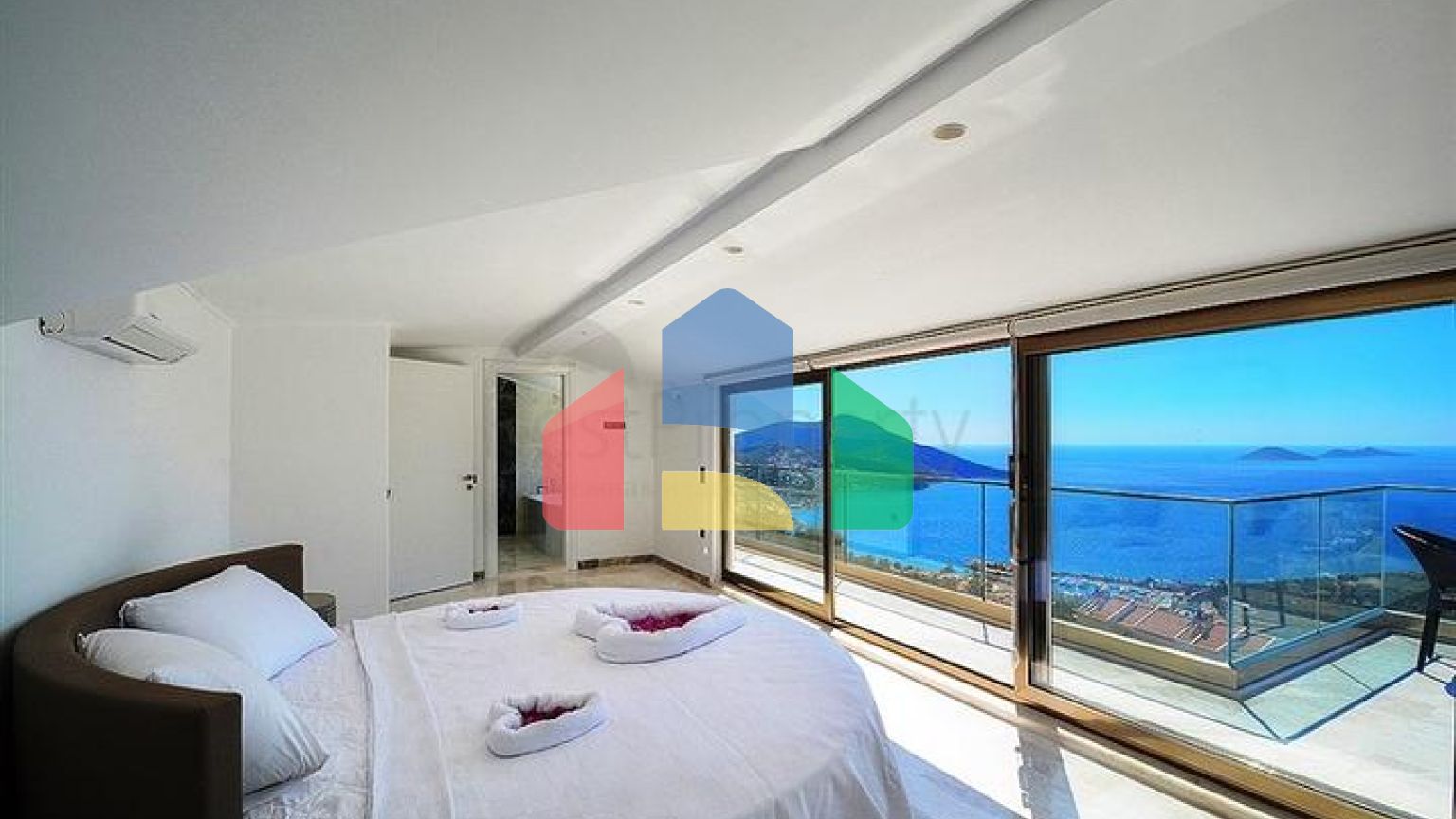 Приватна вілла 5 + 1 у Калкані з видом на море та острови