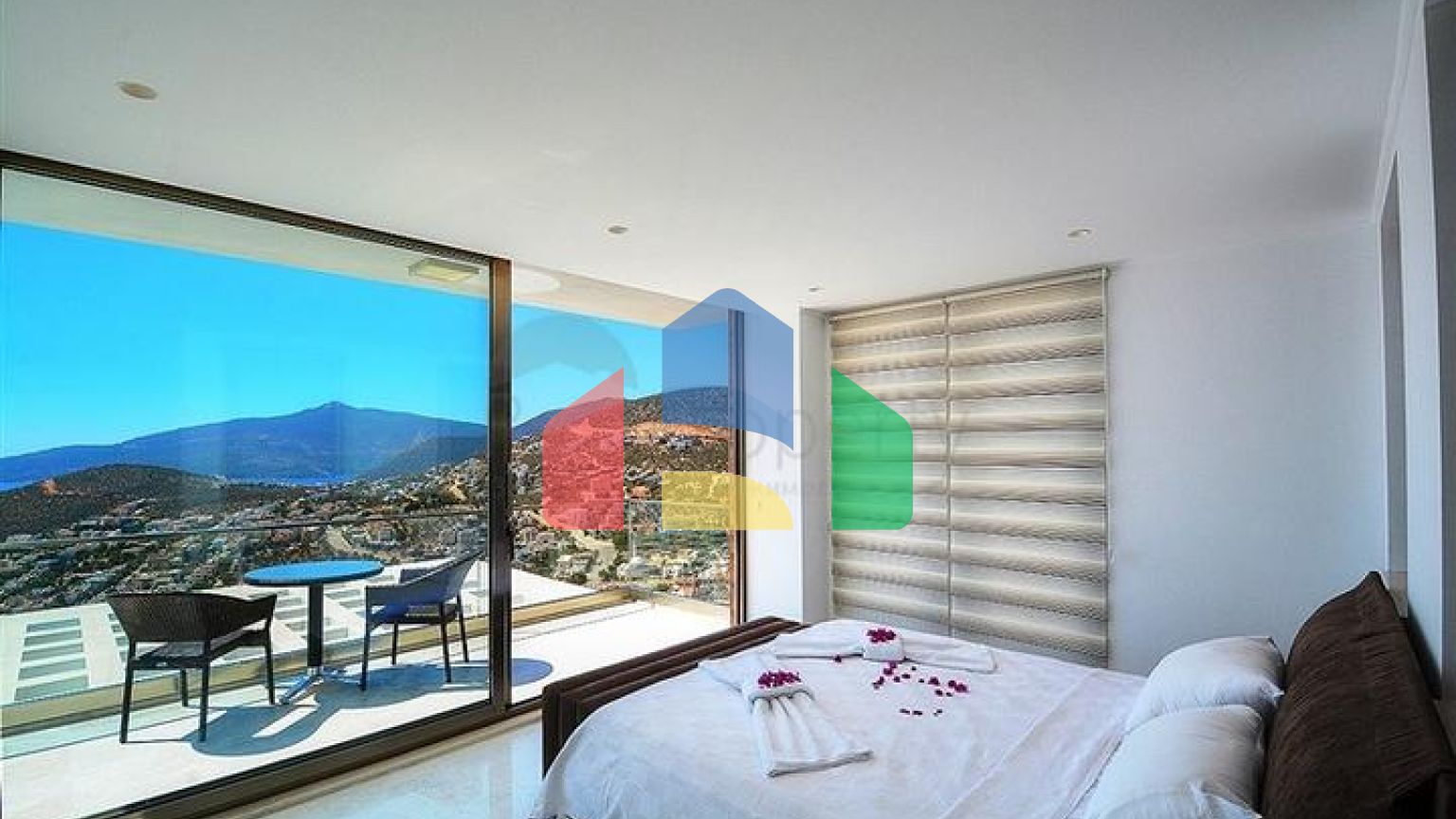 Приватна вілла 5 + 1 у Калкані з видом на море та острови