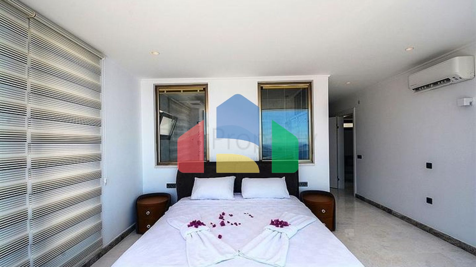 Приватна вілла 5 + 1 у Калкані з видом на море та острови