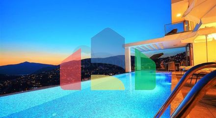 Приватна вілла 5 + 1 у Калкані з видом на море та острови