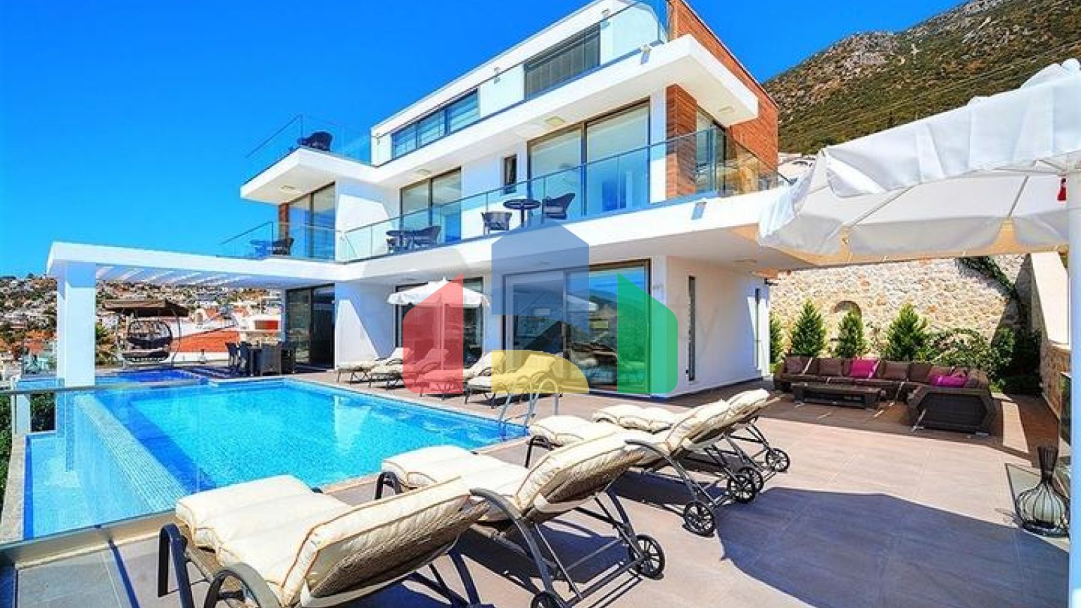 Приватна вілла 5 + 1 у Калкані з видом на море та острови