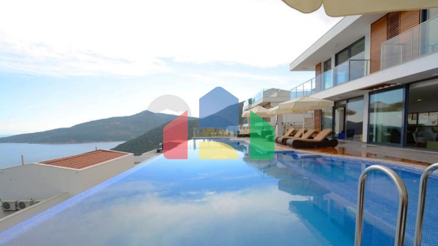 Очаровательная вилла с видом на море в Калкане