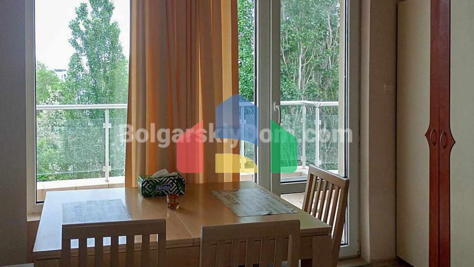 Квартира-студія в Ясень