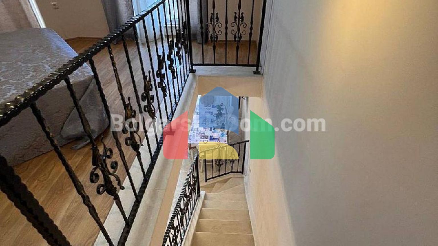 Чотирикімнатна квартира в Izida Palace