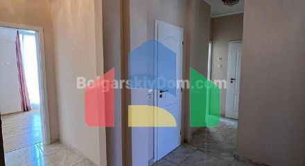 Чотирикімнатна квартира в Izida Palace