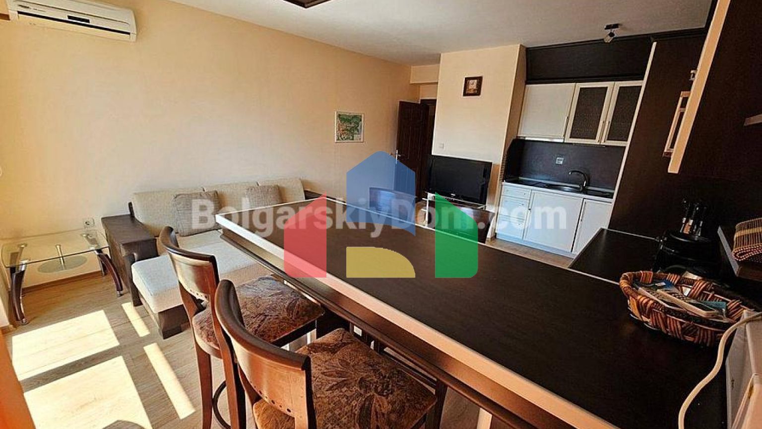 Трикімнатна квартира в Антарес