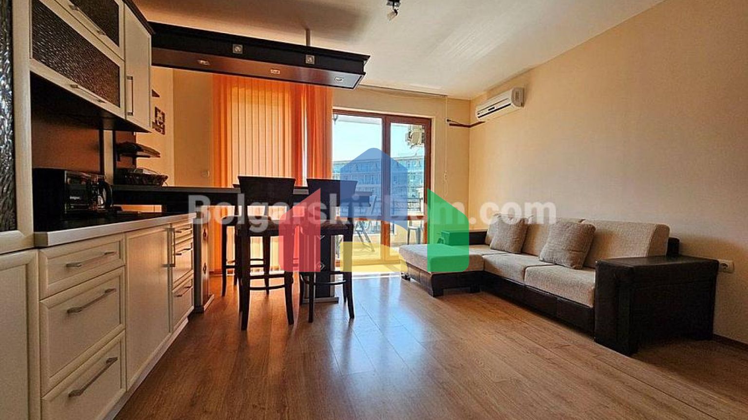 Трикімнатна квартира в Антарес