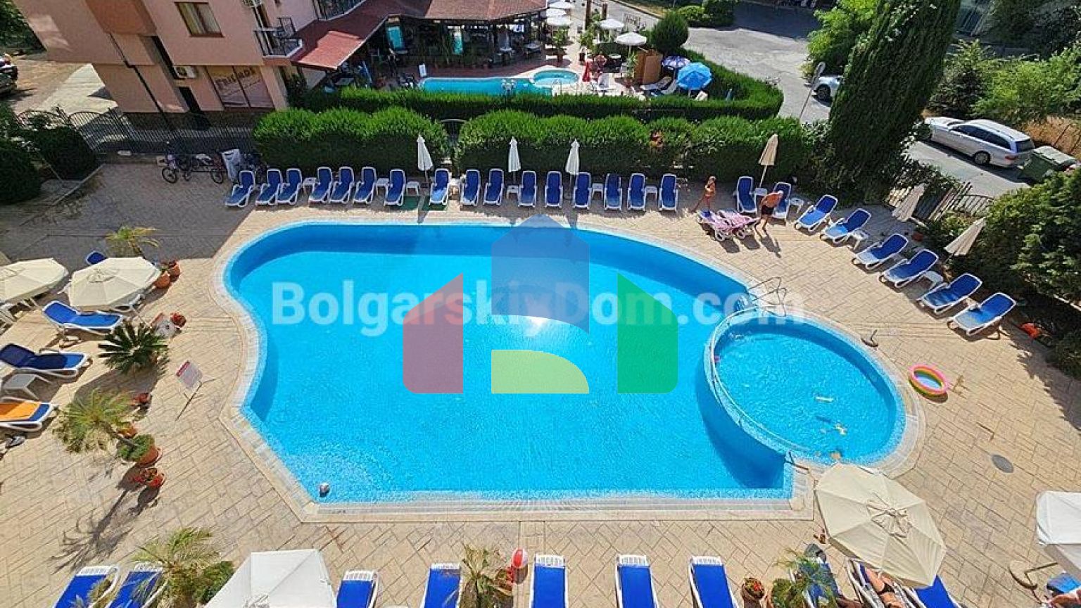 Трикімнатна квартира в Антарес