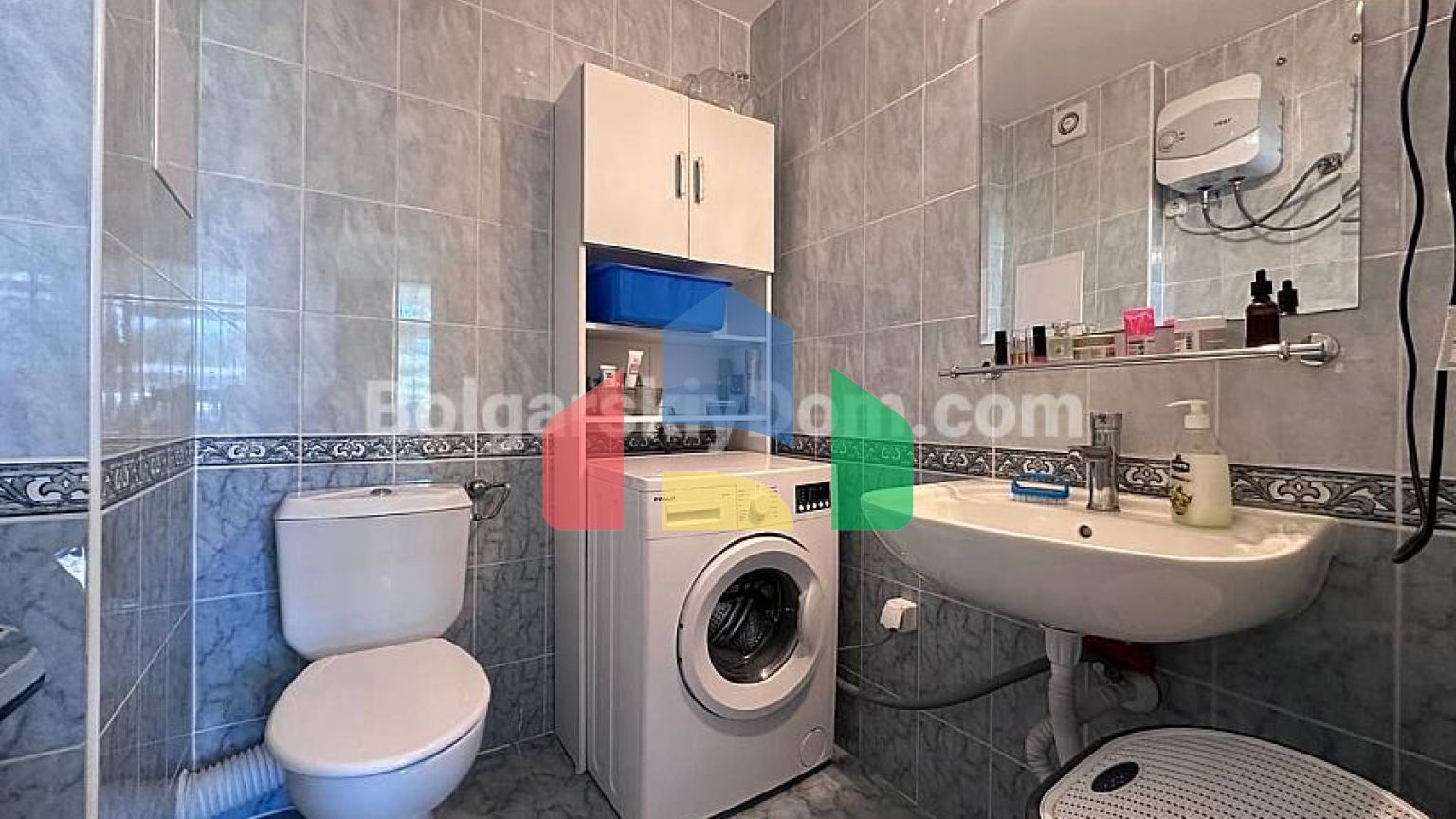 Трехкомнатная квартира в Сан Вилладж