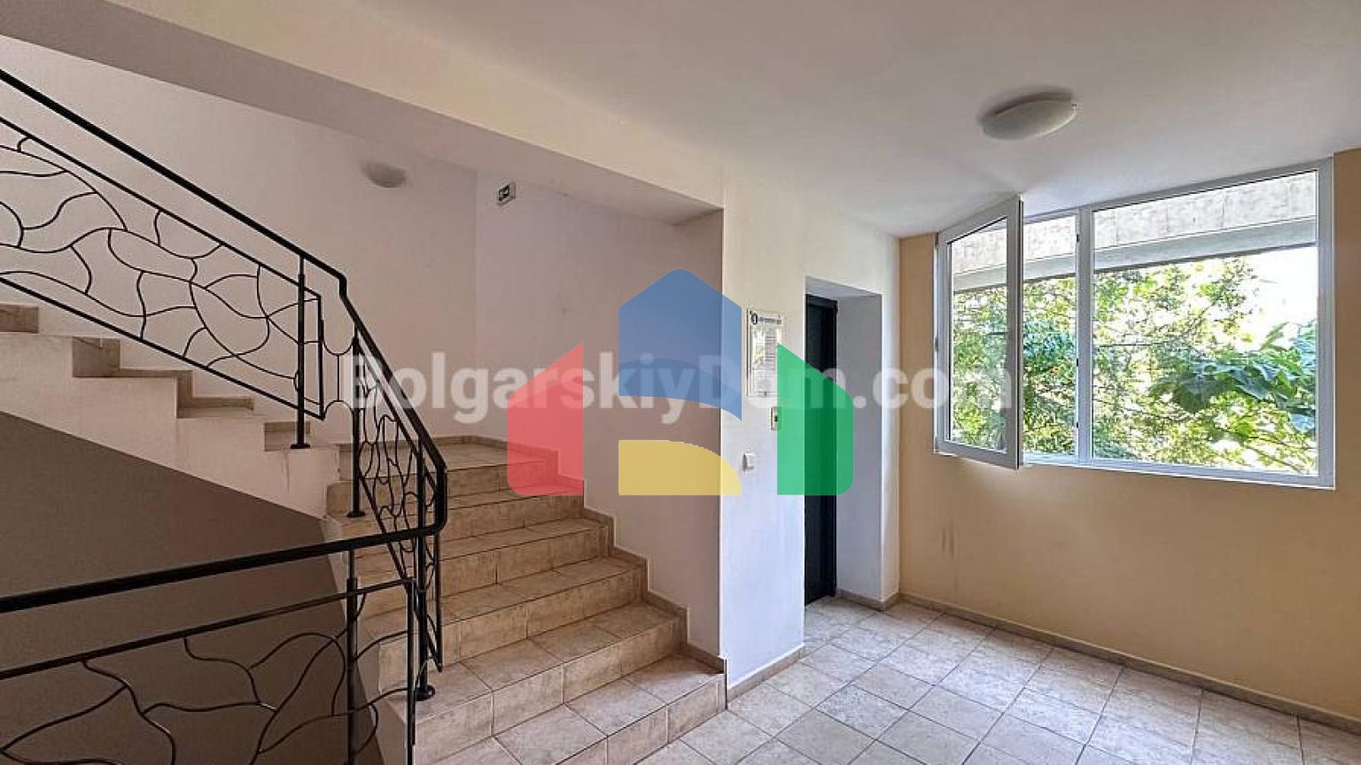 Трехкомнатная квартира в Сан Вилладж