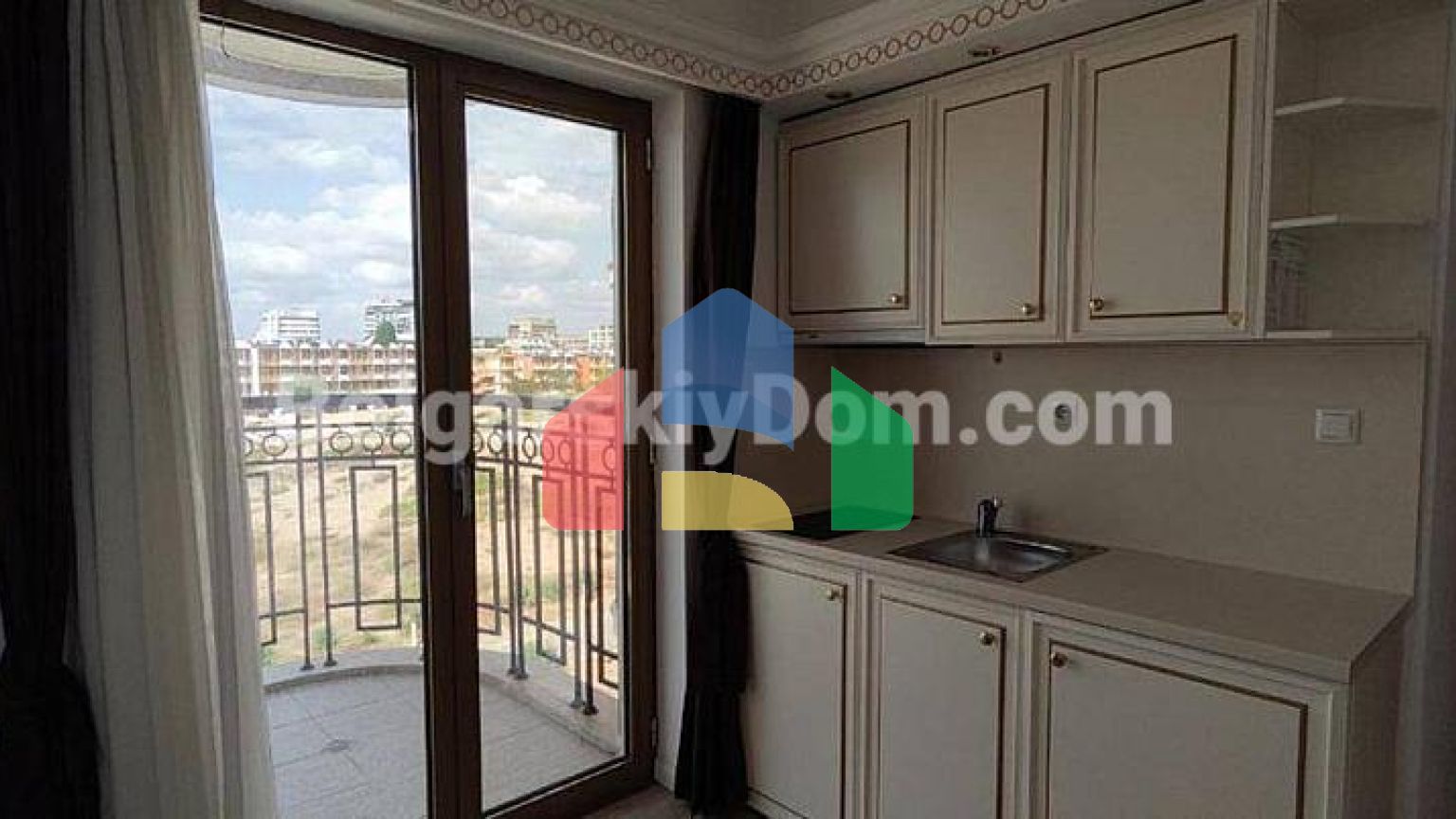 Двокімнатна квартира в Голден Реінбоу