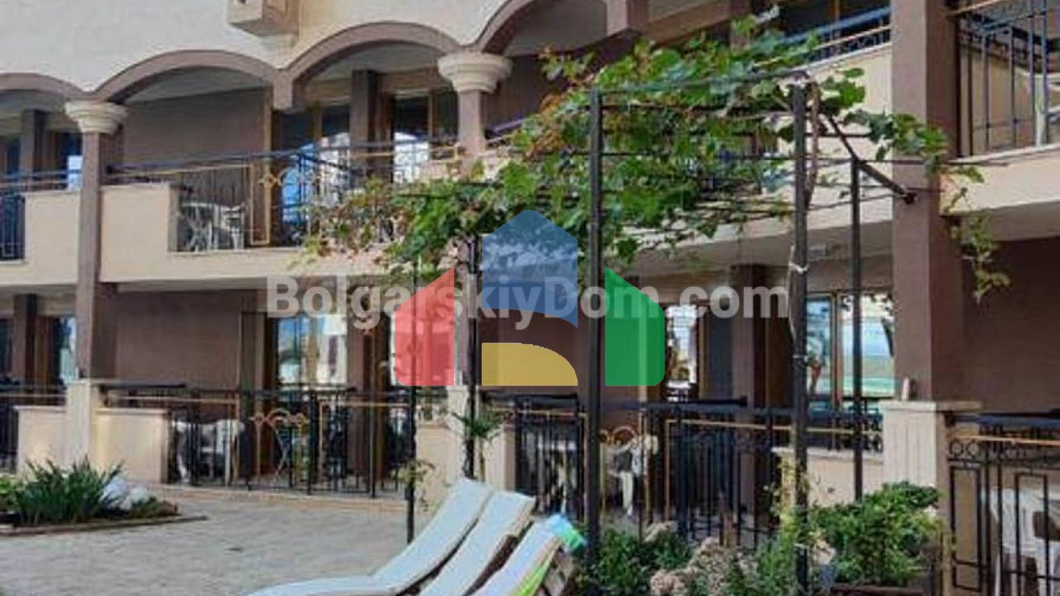 Двокімнатна квартира в Голден Реінбоу