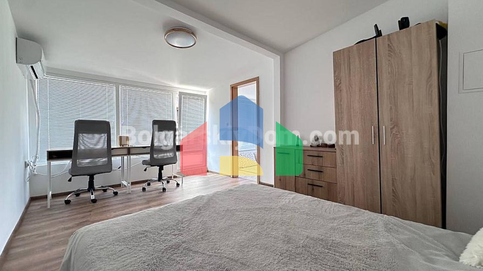 Трикімнатна квартира в Робінзон