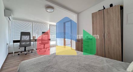 Трикімнатна квартира в Робінзон