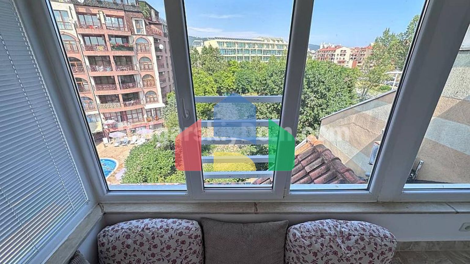 Трикімнатна квартира в Робінзон