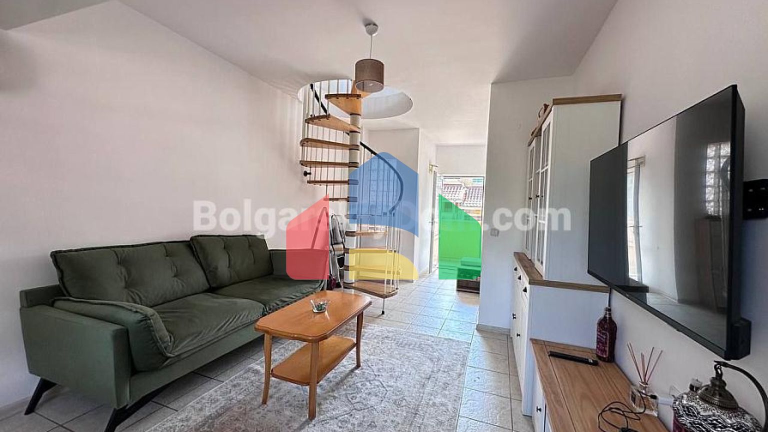 Трикімнатна квартира в Робінзон