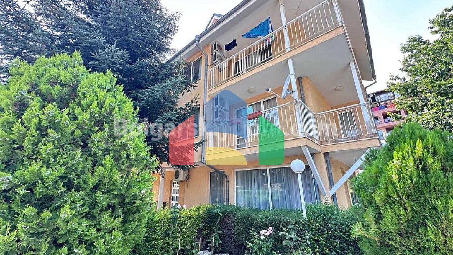 Трикімнатна квартира в Робінзон