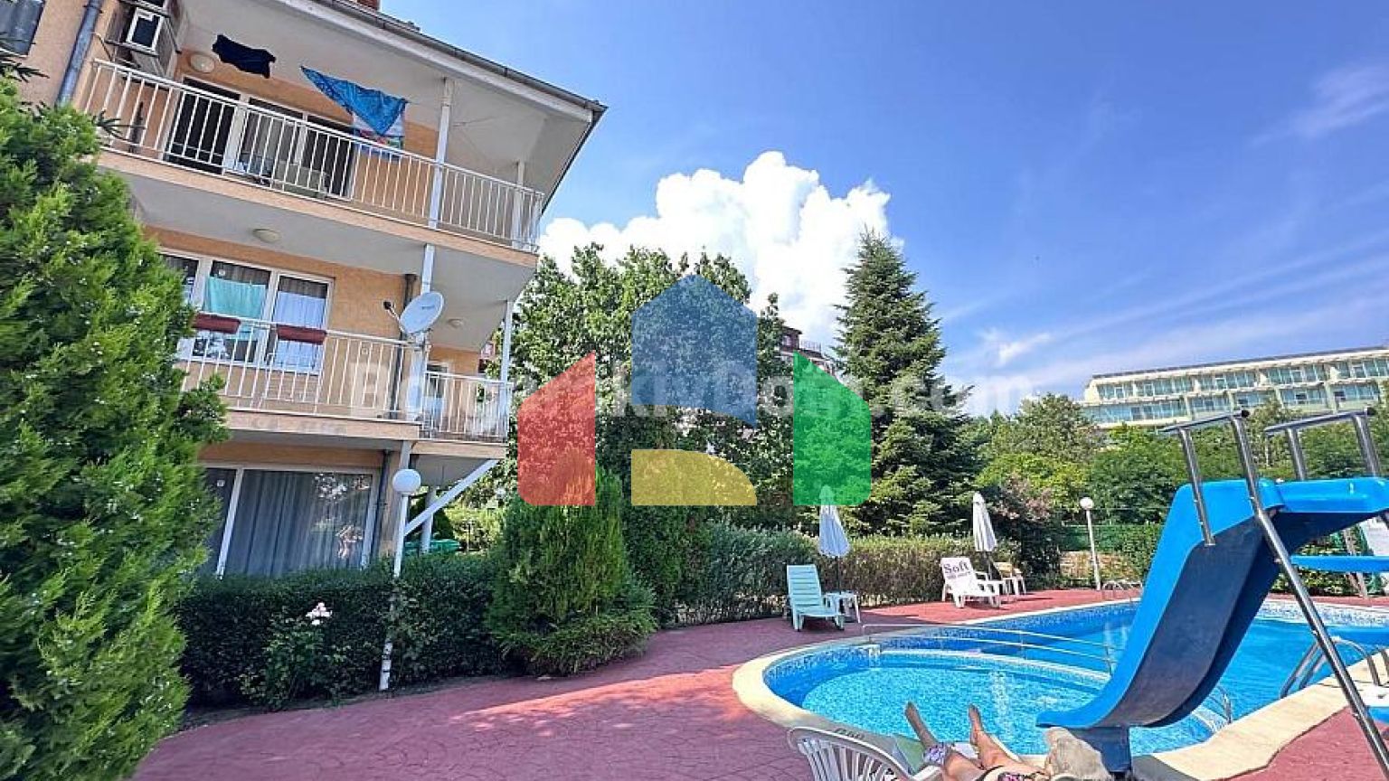 Трикімнатна квартира в Робінзон