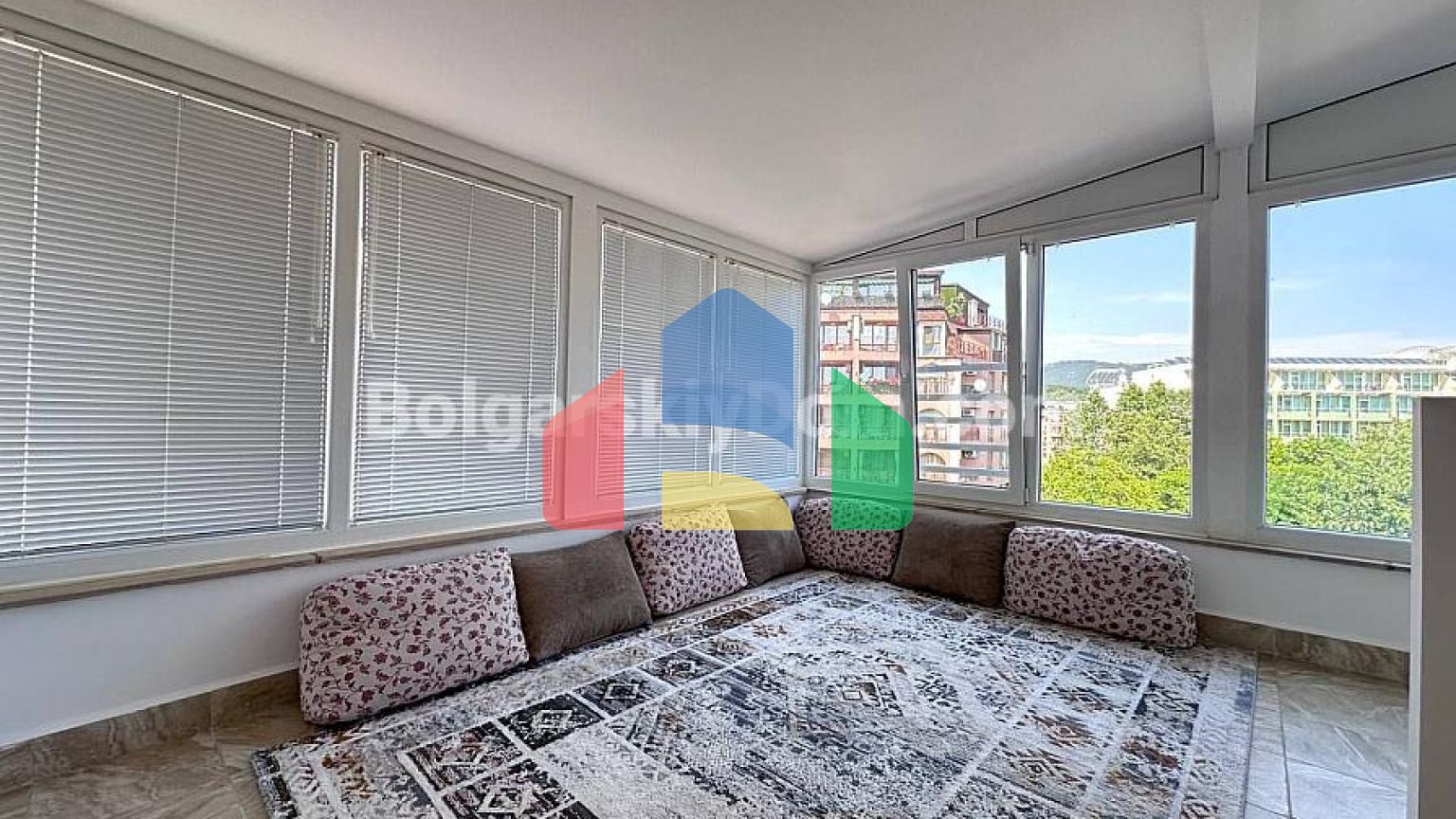 Трикімнатна квартира в Робінзон