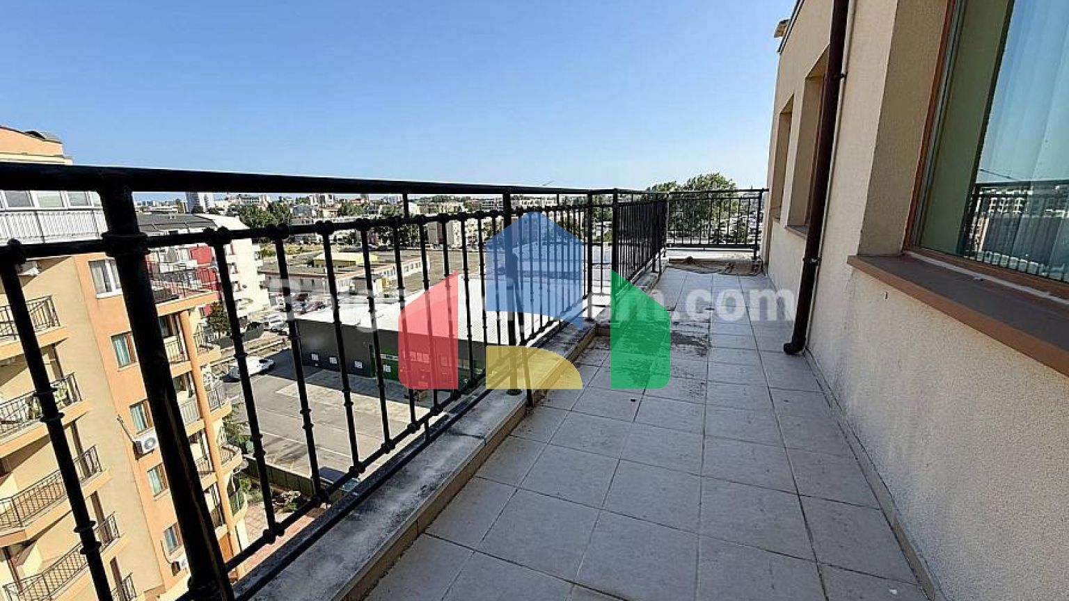 Двокімнатна квартира в Амадеус 5