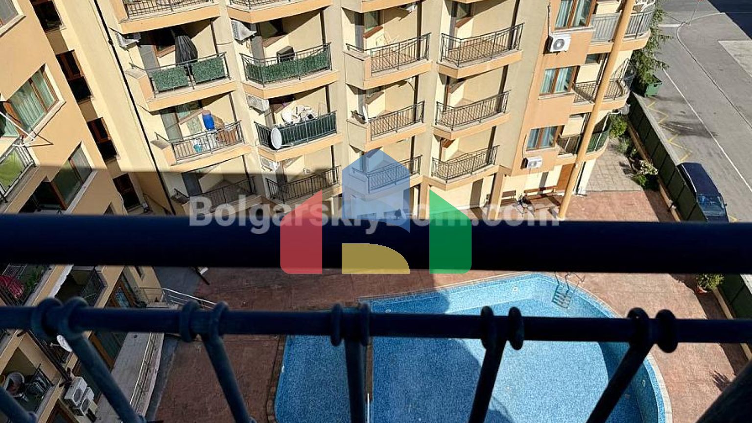 Двокімнатна квартира в Амадеус 5