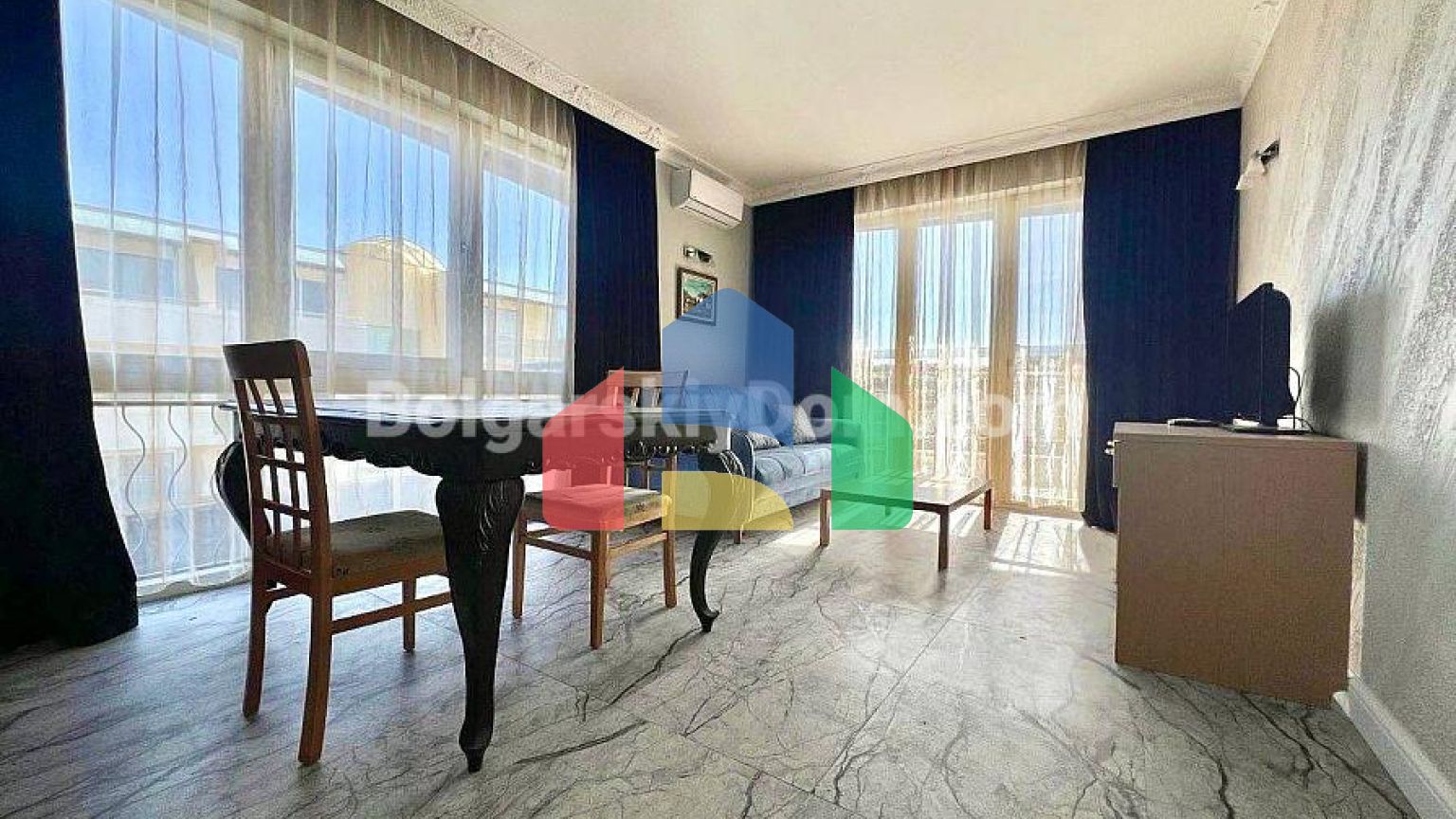 Двокімнатна квартира в Соле Мар