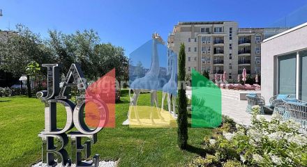 Двухкомнатная квартира в Жадор Сикрет Гарденс