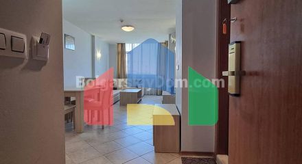 Двокімнатна квартира в Посейдон