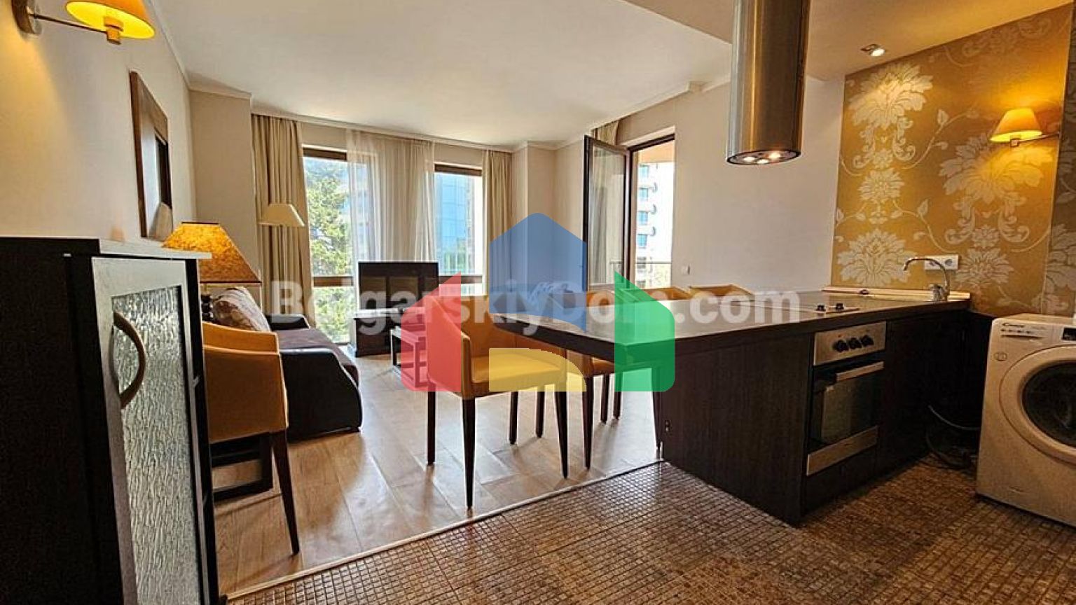 Трехкомнатная квартира в Барсело Роял Бич