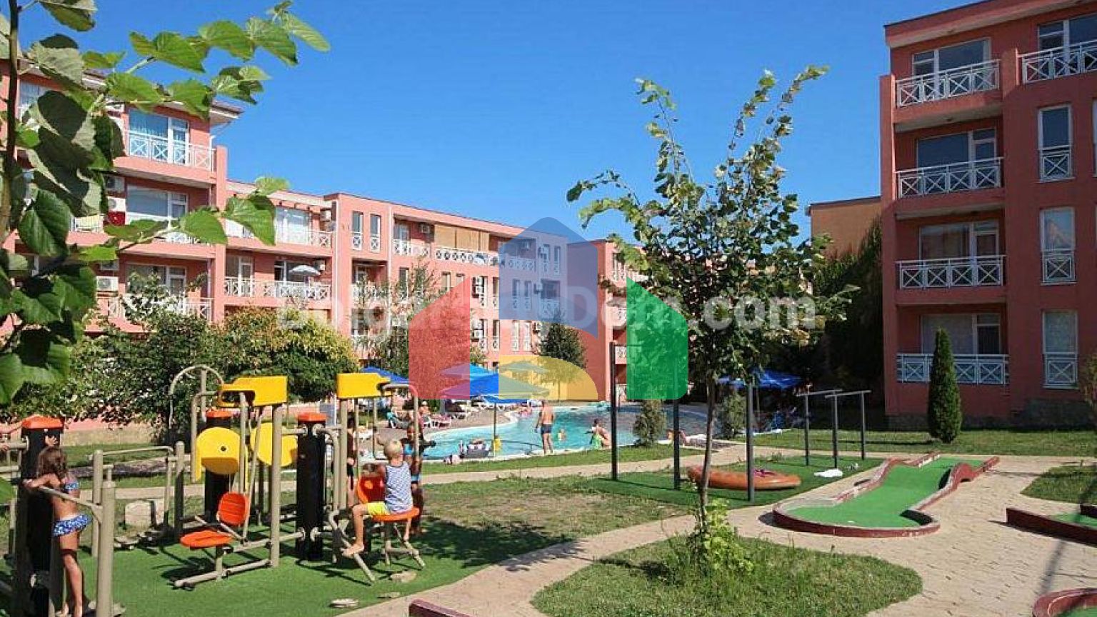 Двокімнатна квартира в Санні Дей 6