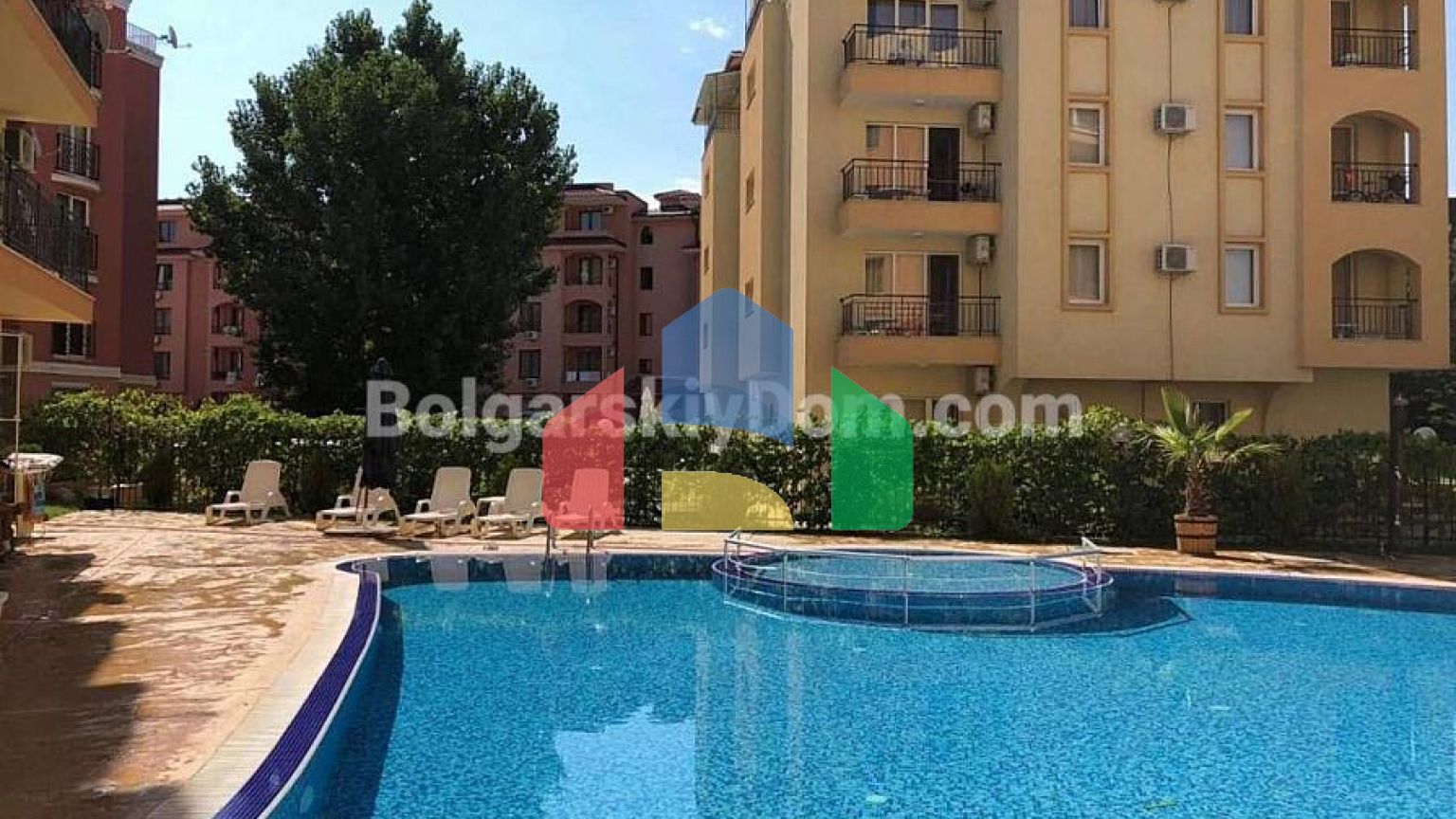 Квартира-студия в Амадеус 19