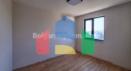 Трикімнатна квартира в Емілія Романа Верде