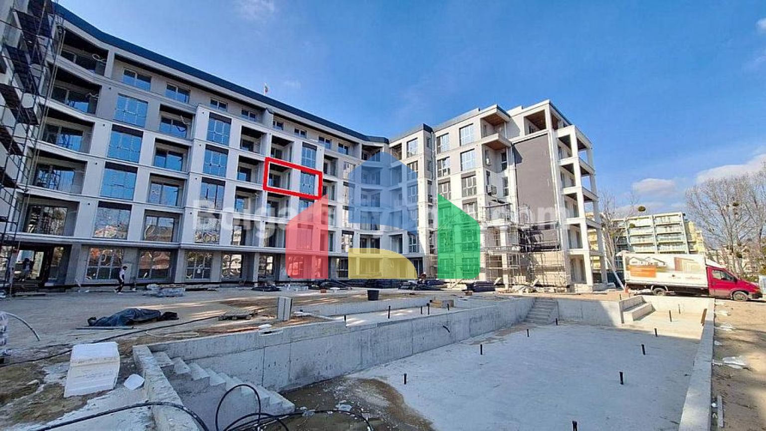 Трехкомнатная квартира в Эмилия Романа Верде