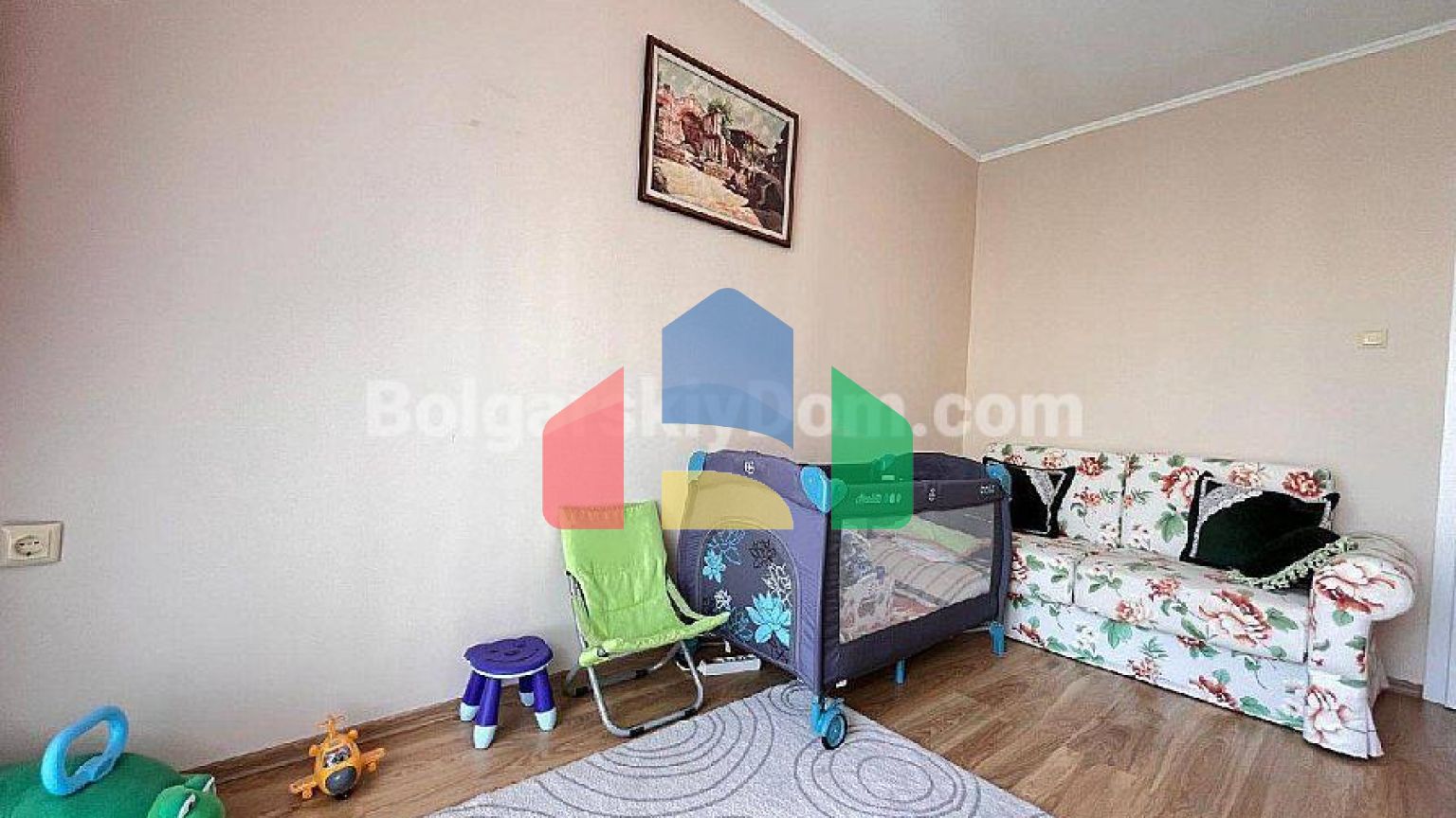 Трехкомнатная квартира в Изида Палас