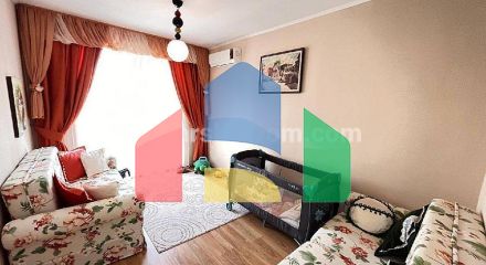 Трехкомнатная квартира в Изида Палас