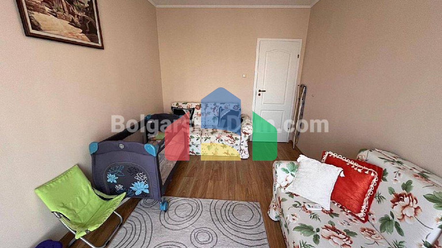 Трехкомнатная квартира в Изида Палас