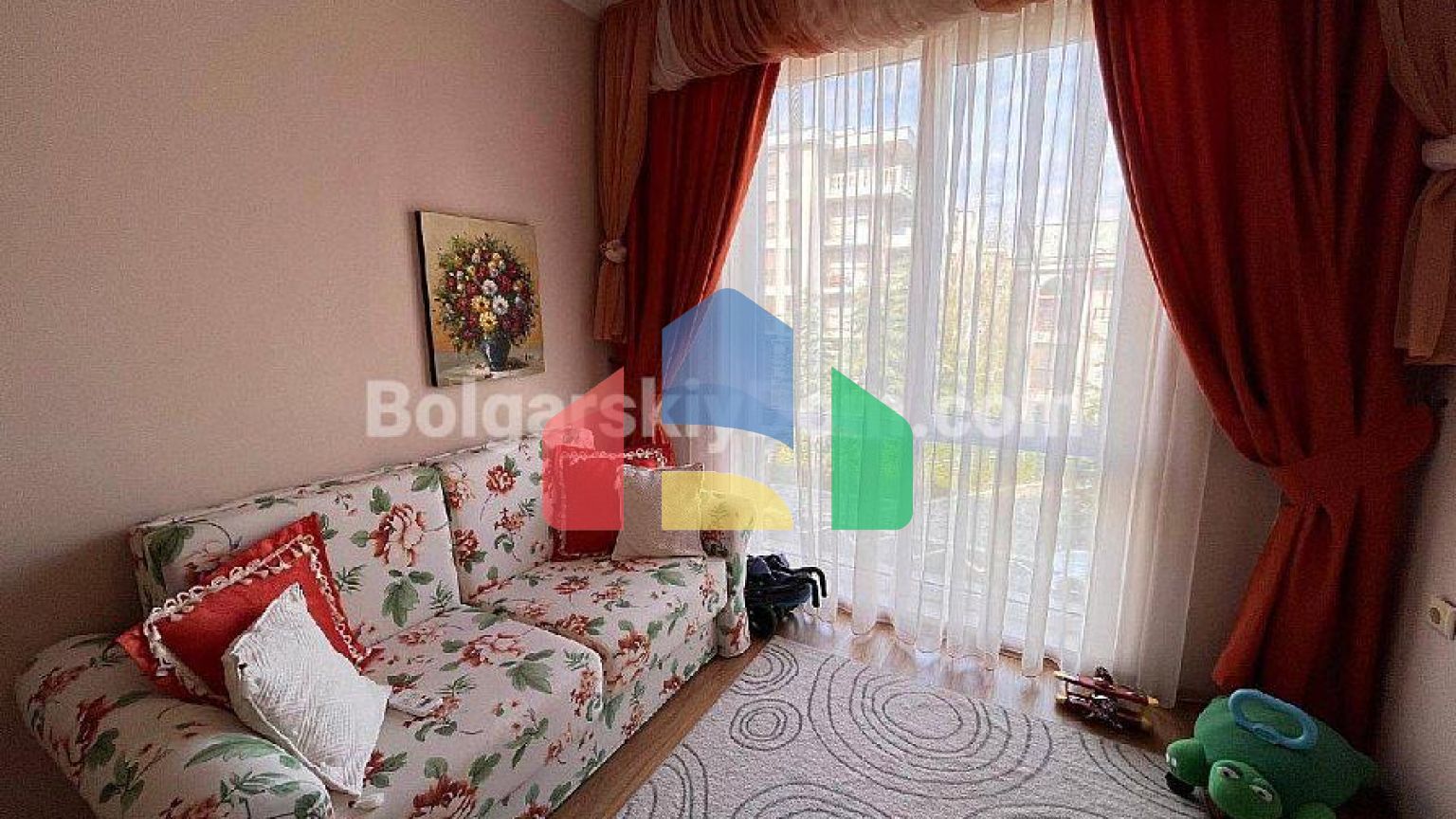 Трехкомнатная квартира в Изида Палас