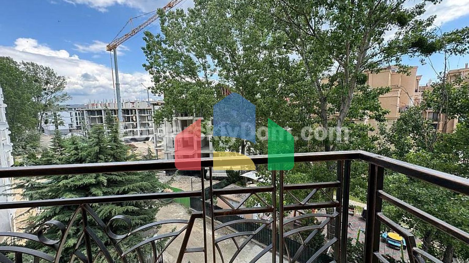 Двокімнатна квартира в Афродіта Грін