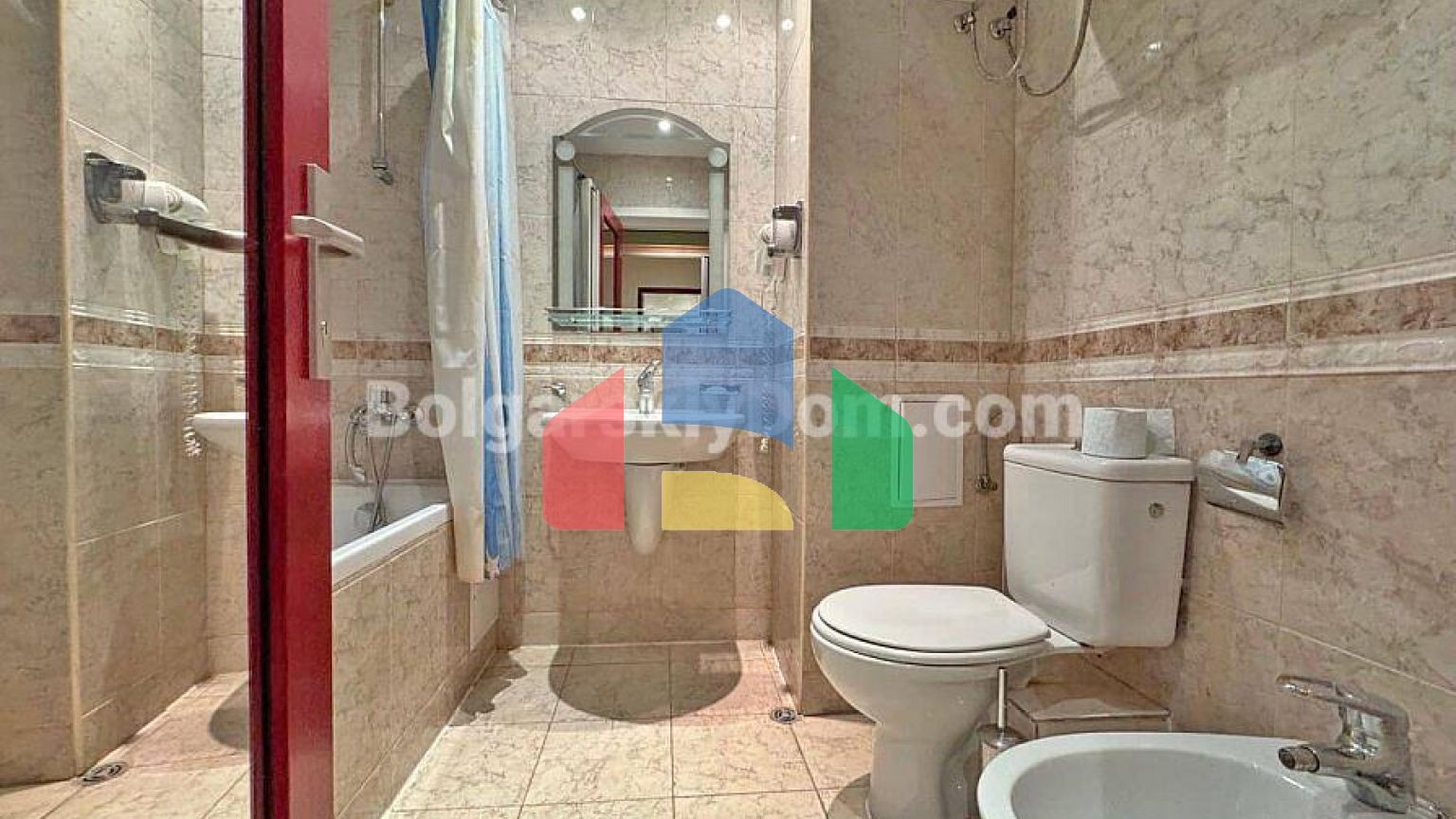 Квартира-студия в Планета